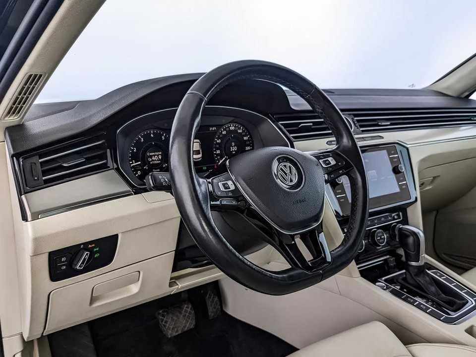 VOLKSWAGEN PASSAT, Черный, 2017, Робот, 180 л.с., цена от 1 414 400 руб.
