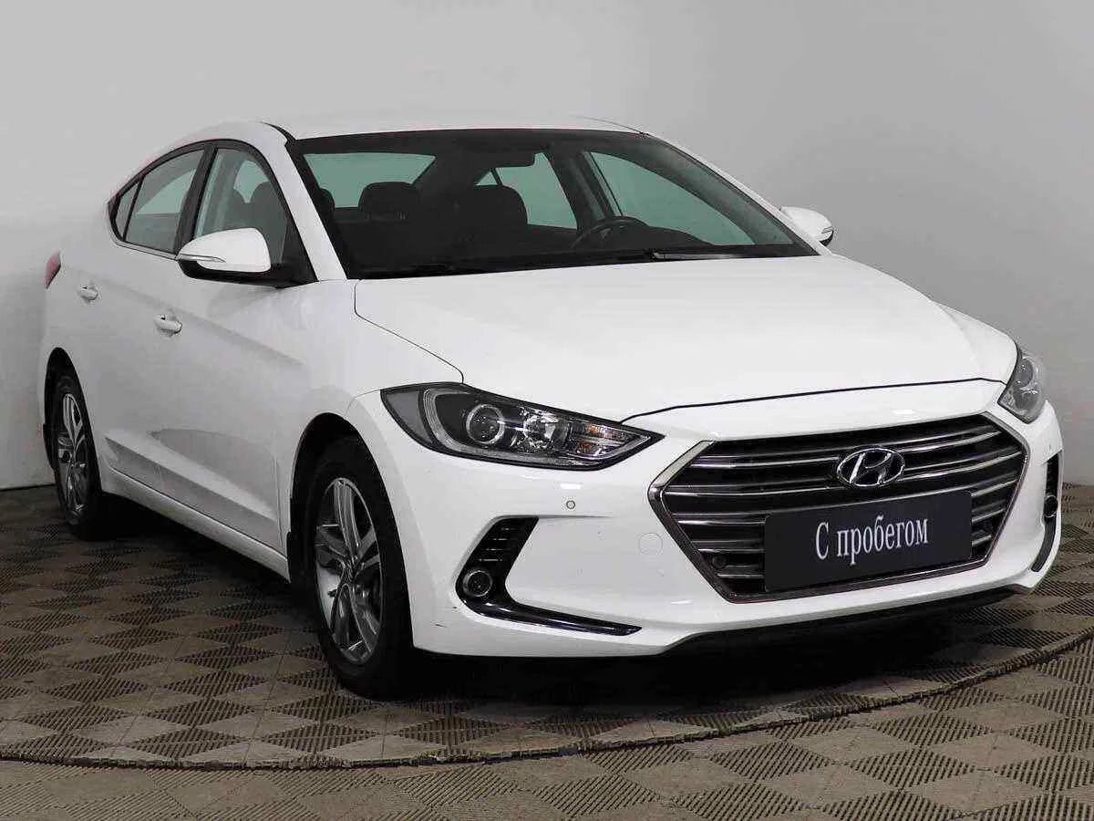 Hyundai Elantra, Белый, 2016, Автоматическая, 150 л.с., цена от 925 000 руб.