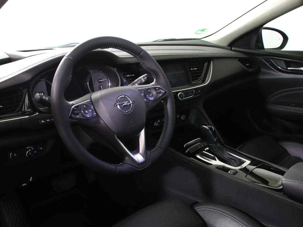 Opel Insignia, Черный, 2018, Механическая, 136 л.с., цена от 1 149 000 руб.