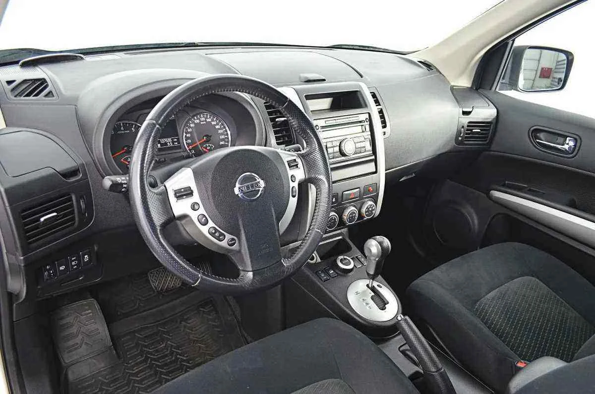 Nissan X-Trail, Серебряный, 2012, Вариатор, 169 л.с., цена от 719 000 руб.