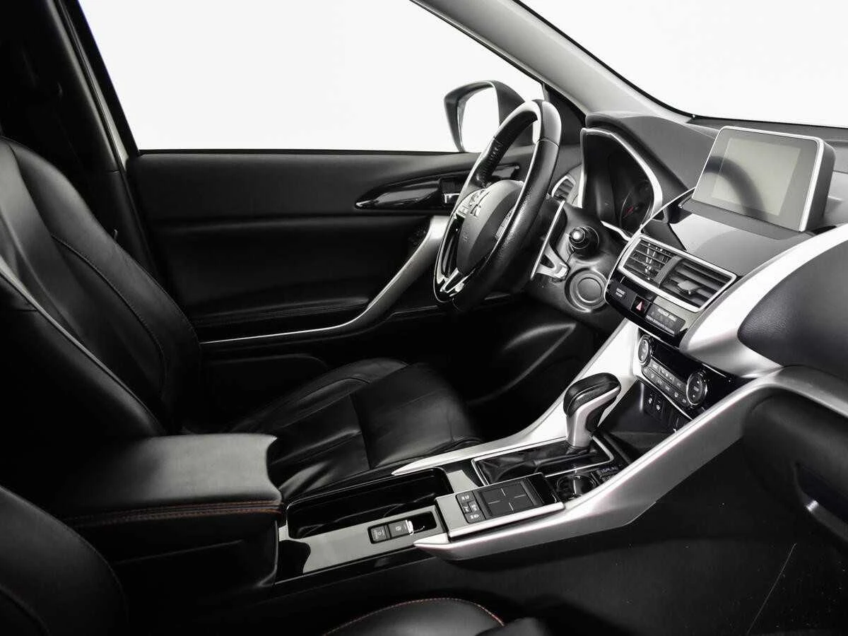MITSUBISHI ECLIPSE-CROSS, Белый, 2018, Вариатор, 150 л.с., цена от 1 171 200 руб.