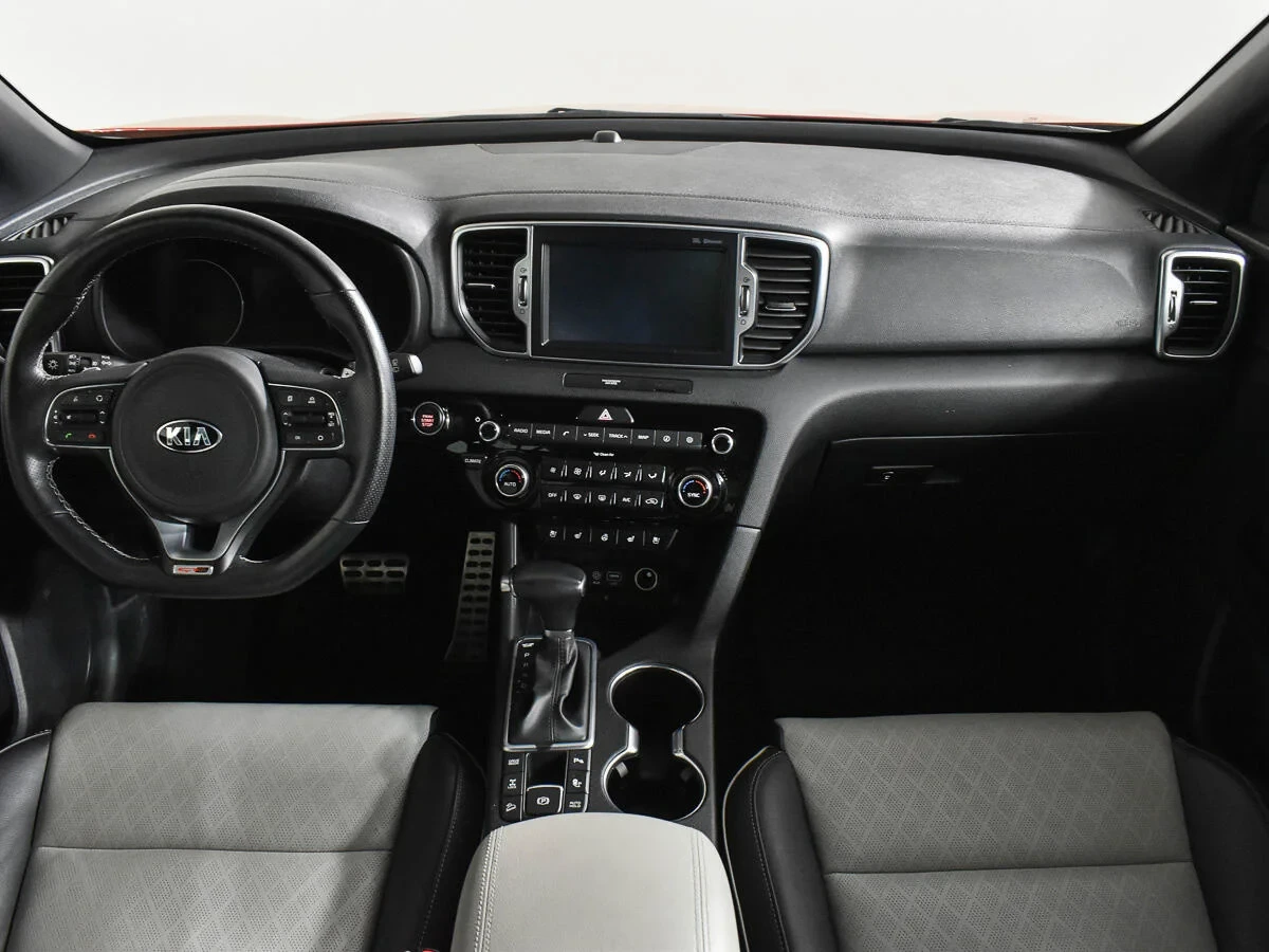 KIA Sportage, Красный, 2017, Робот, 177 л.с., цена от 1 482 500 руб.