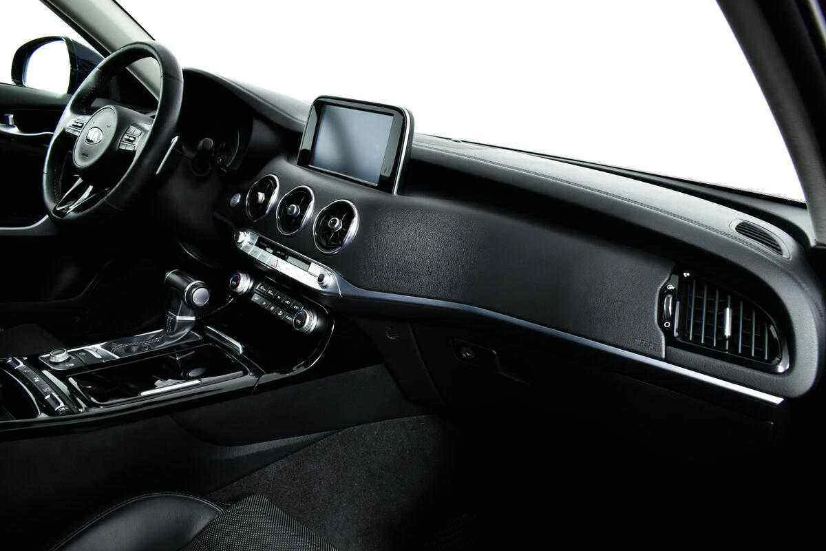 KIA Stinger, Синий, 2018, Автоматическая, 247 л.с., цена от 1 950 000 руб.