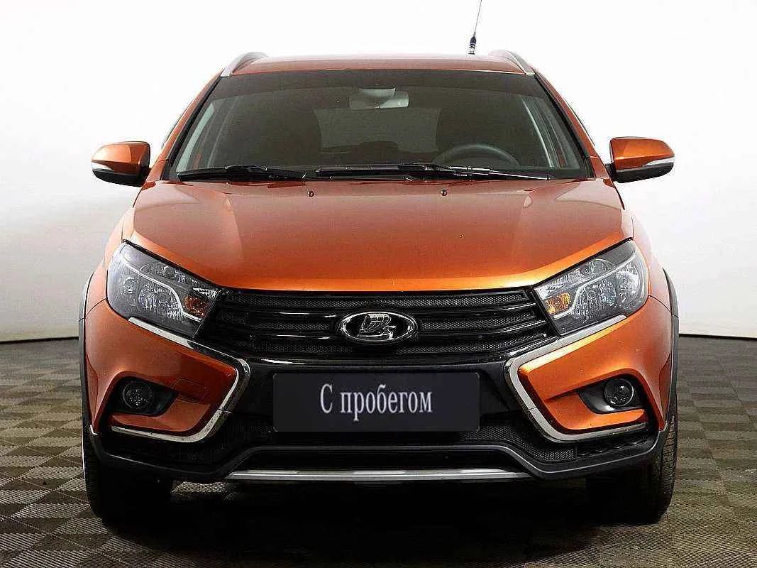 LADA Vesta SW Cross, Оранжевый, 2017, Механическая, 122 л.с., цена от 496 000 руб.