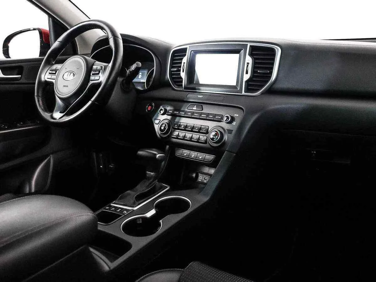 KIA Sportage, Красный, 2018, Автоматическая, 150 л.с., цена от 1 611 000 руб.