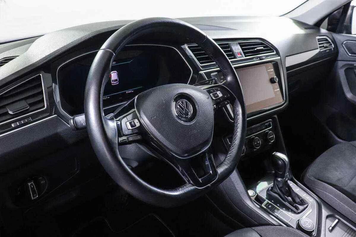 Volkswagen Tiguan, Коричневый, 2017, Робот, 150 л.с., цена от 1 251 000 руб.