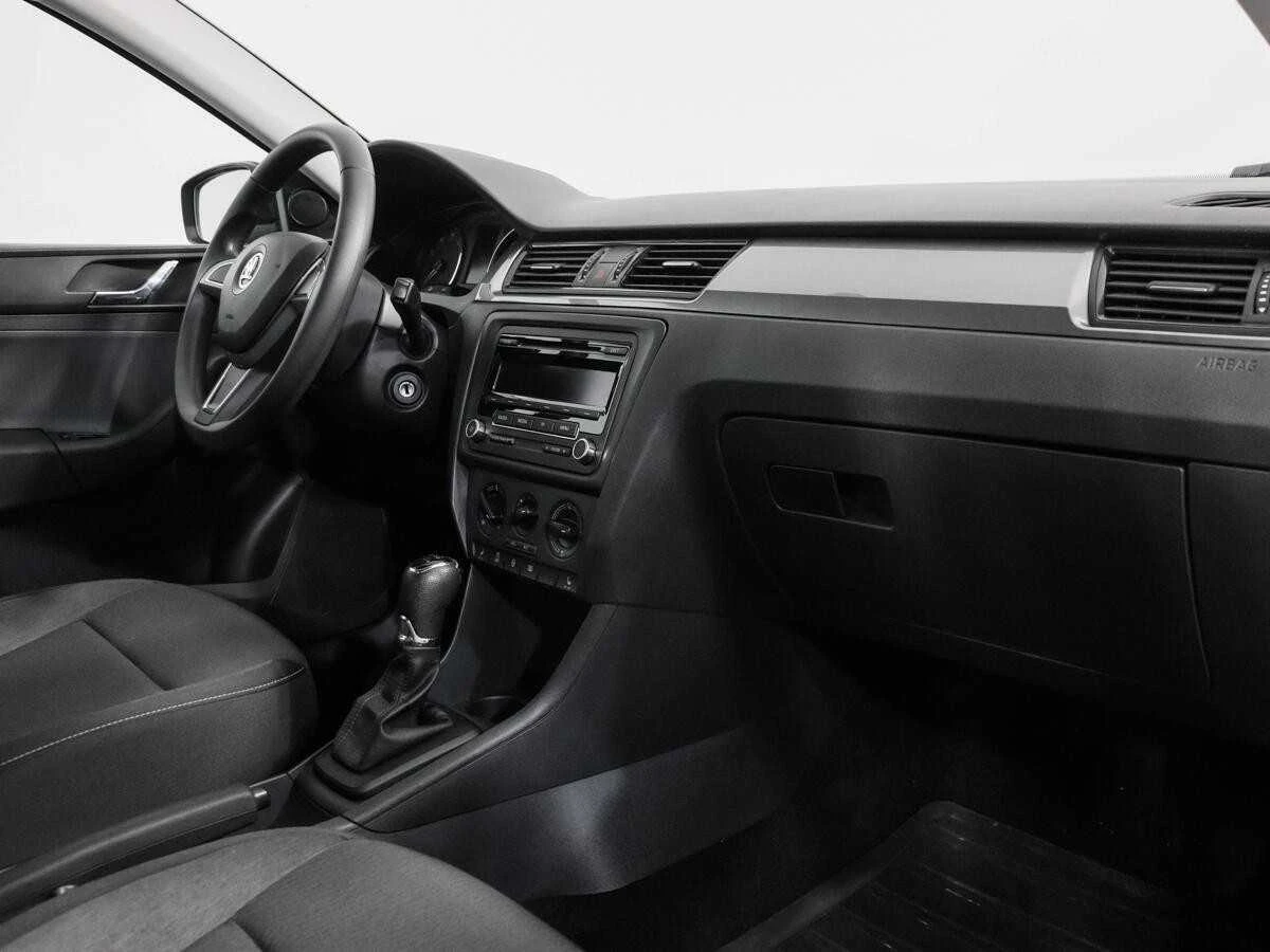 SKODA RAPID, Серебряный, 2015, Робот, 122 л.с., цена от 616 000 руб.