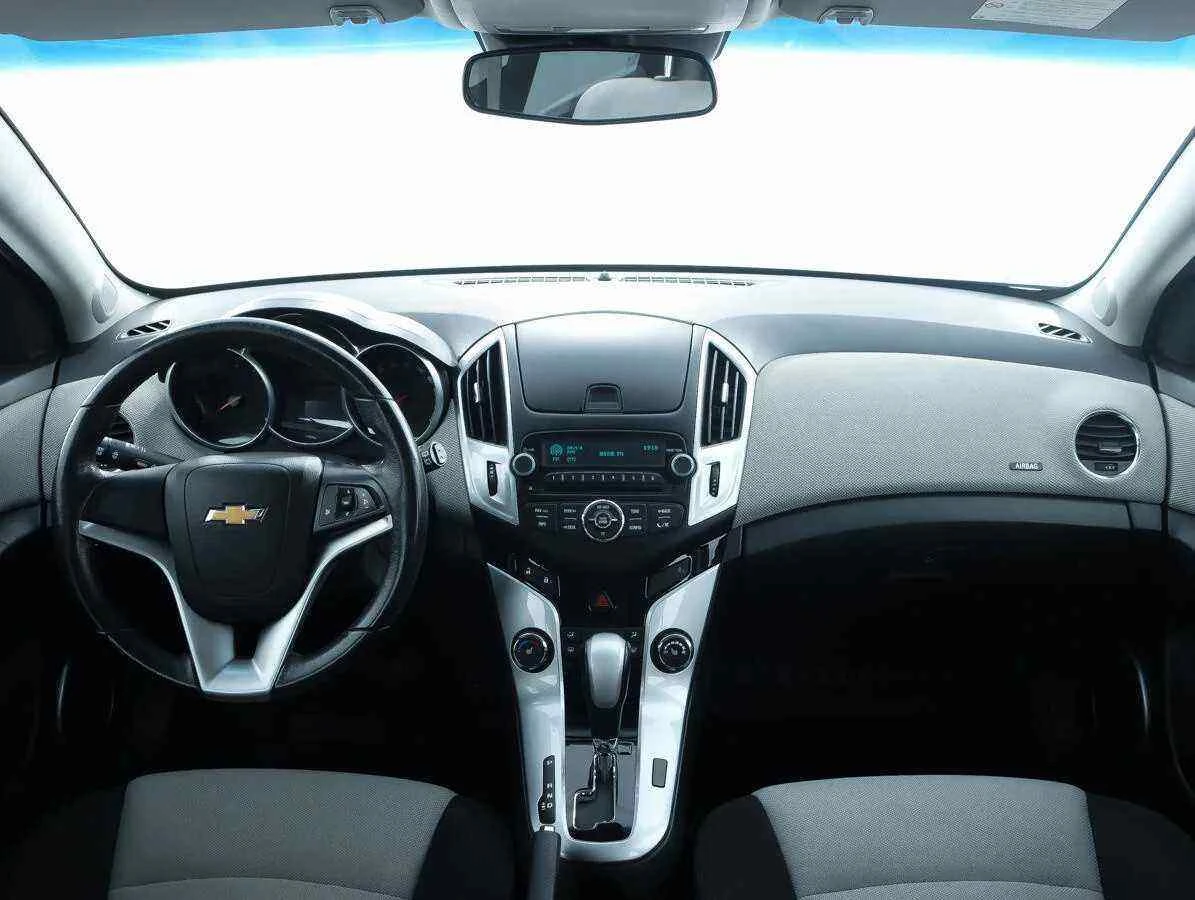 Chevrolet Cruze, Белый, 2013, Автоматическая, 109 л.с., цена от 465 910 руб.