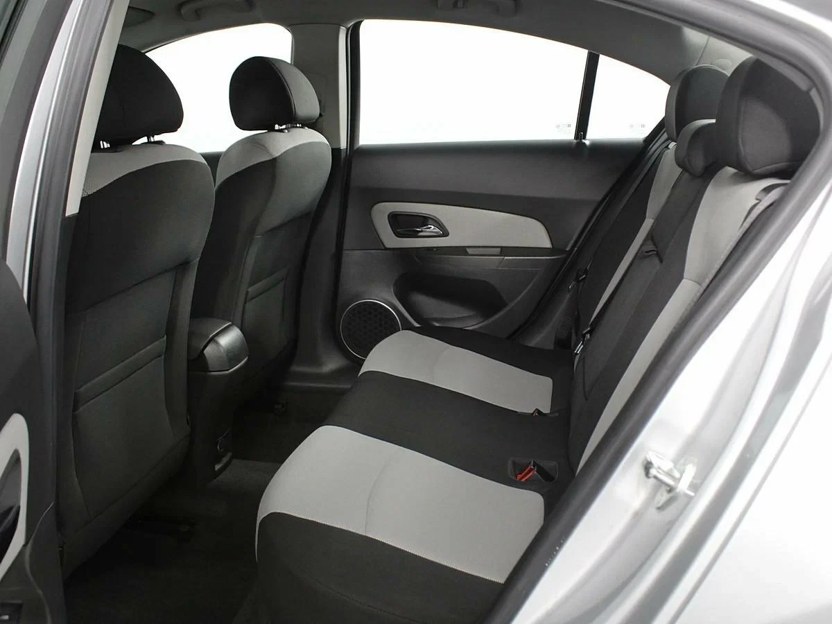 Chevrolet Cruze, Серебряный, 2013, Автоматическая, 109 л.с., цена от 442 000 руб.