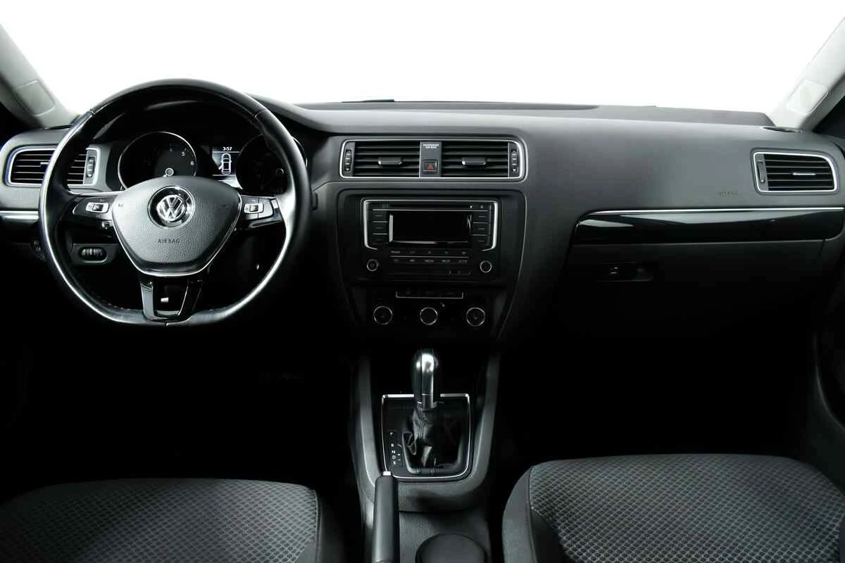 Volkswagen Jetta, Белый, 2018, Автоматическая, 110 л.с., цена от 1 125 000 руб.
