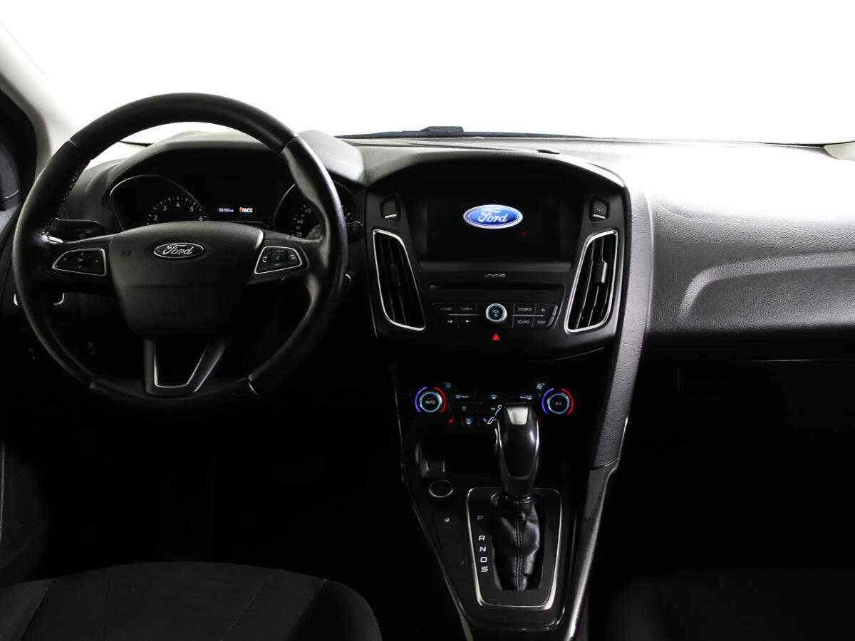 Ford Focus, Серый, 2018, Робот, 105 л.с., цена от 893 000 руб.