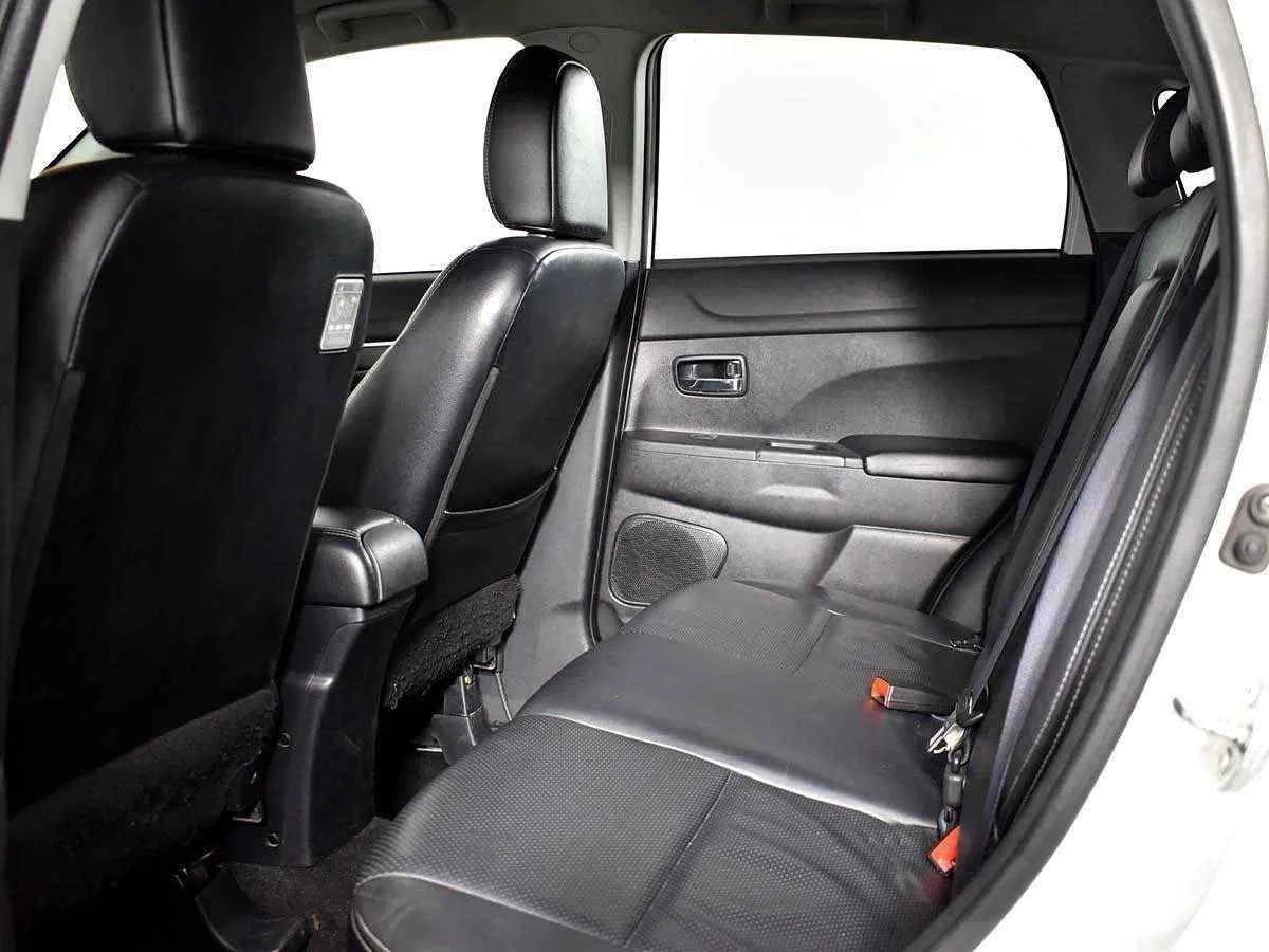 Mitsubishi ASX, Белый, 2011, Вариатор, 140 л.с., цена от 530 000 руб.