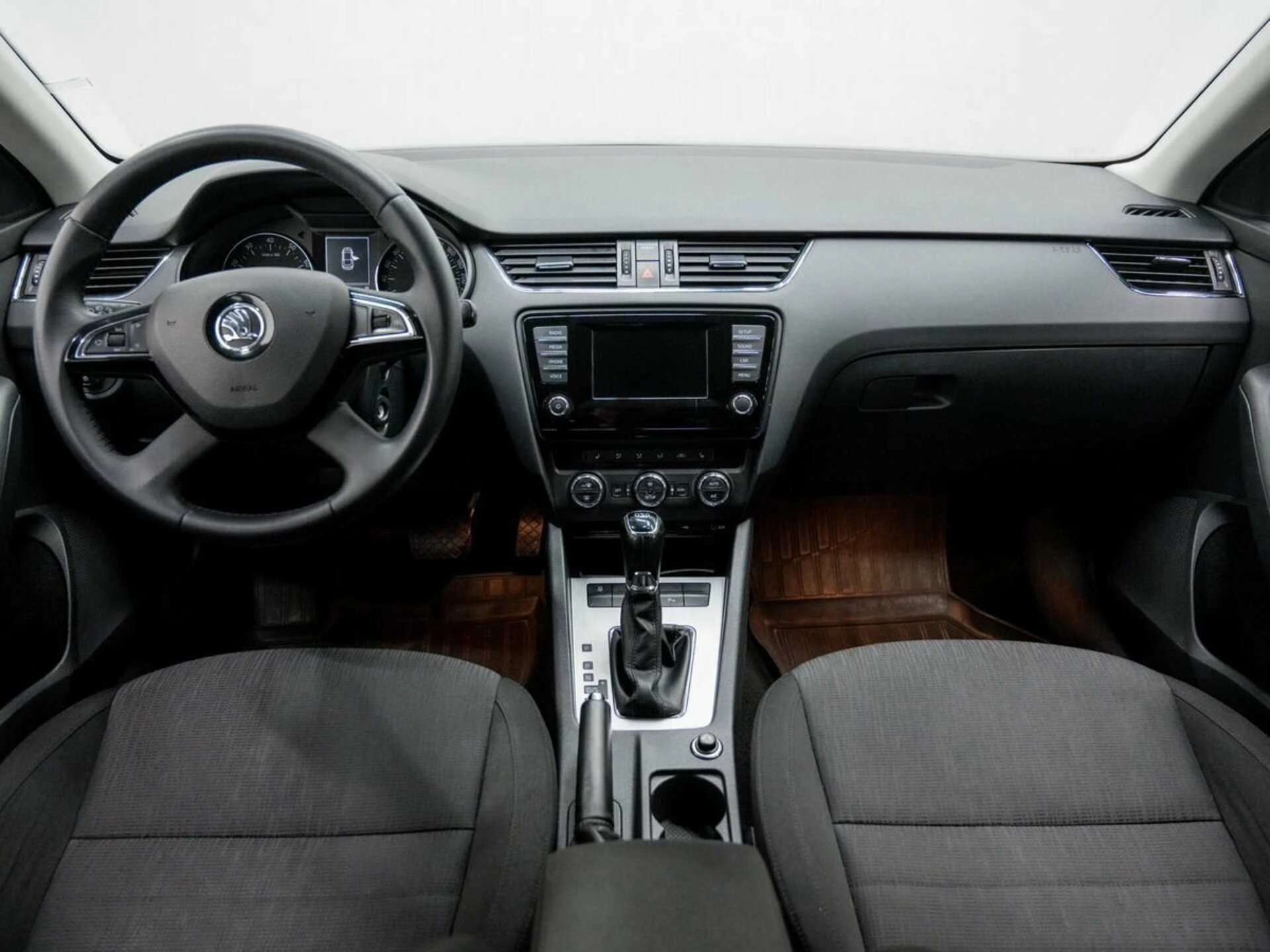 SKODA OCTAVIA, Черный, 2013, Робот, 180 л.с., цена от 601 600 руб.