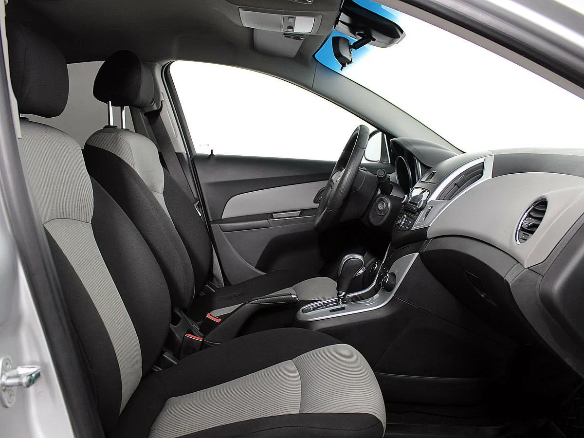 Chevrolet Cruze, Серебряный, 2014, Автоматическая, 109 л.с., цена от 459 300 руб.