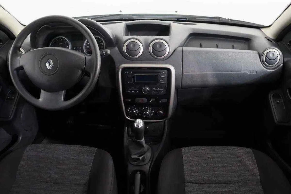Renault Duster, Бежевый, 2015, Механическая, 102 л.с., цена от 949 000 руб.