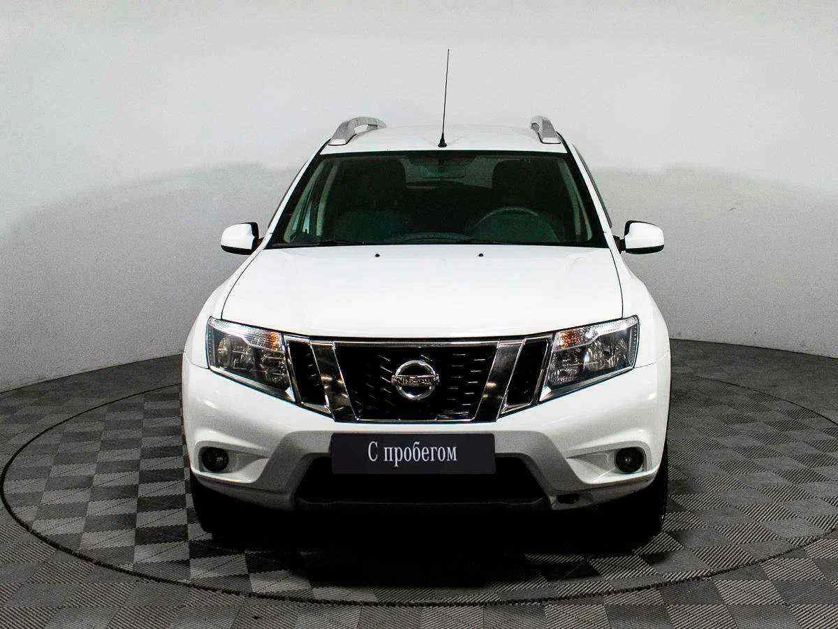 Nissan Terrano, Белый, 2015, Механическая, 135 л.с., цена от 676 000 руб.