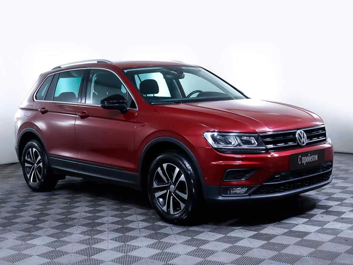 VOLKSWAGEN TIGUAN, Красный, 2019, Робот, 150 л.с., цена от 1 523 200 руб.