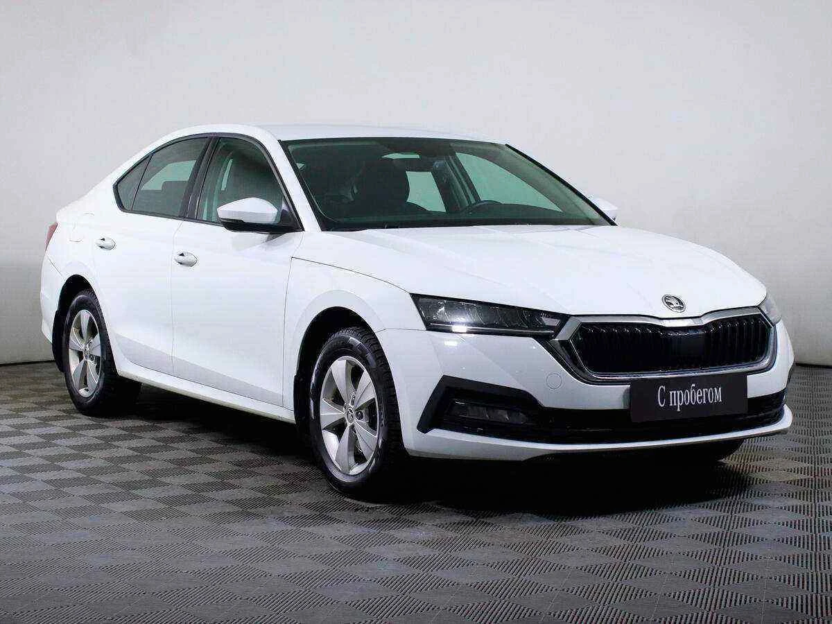 Skoda Octavia, Белый, 2020, Автоматическая, 150 л.с., цена от 1 300 000 руб.