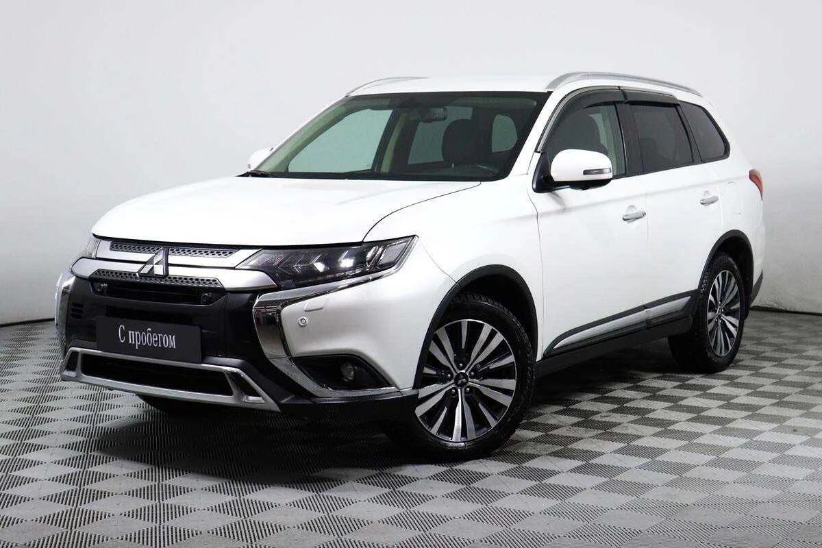 MITSUBISHI OUTLANDER, Белый, 2019, Вариатор, 167 л.с., цена от 1 501 600 руб.