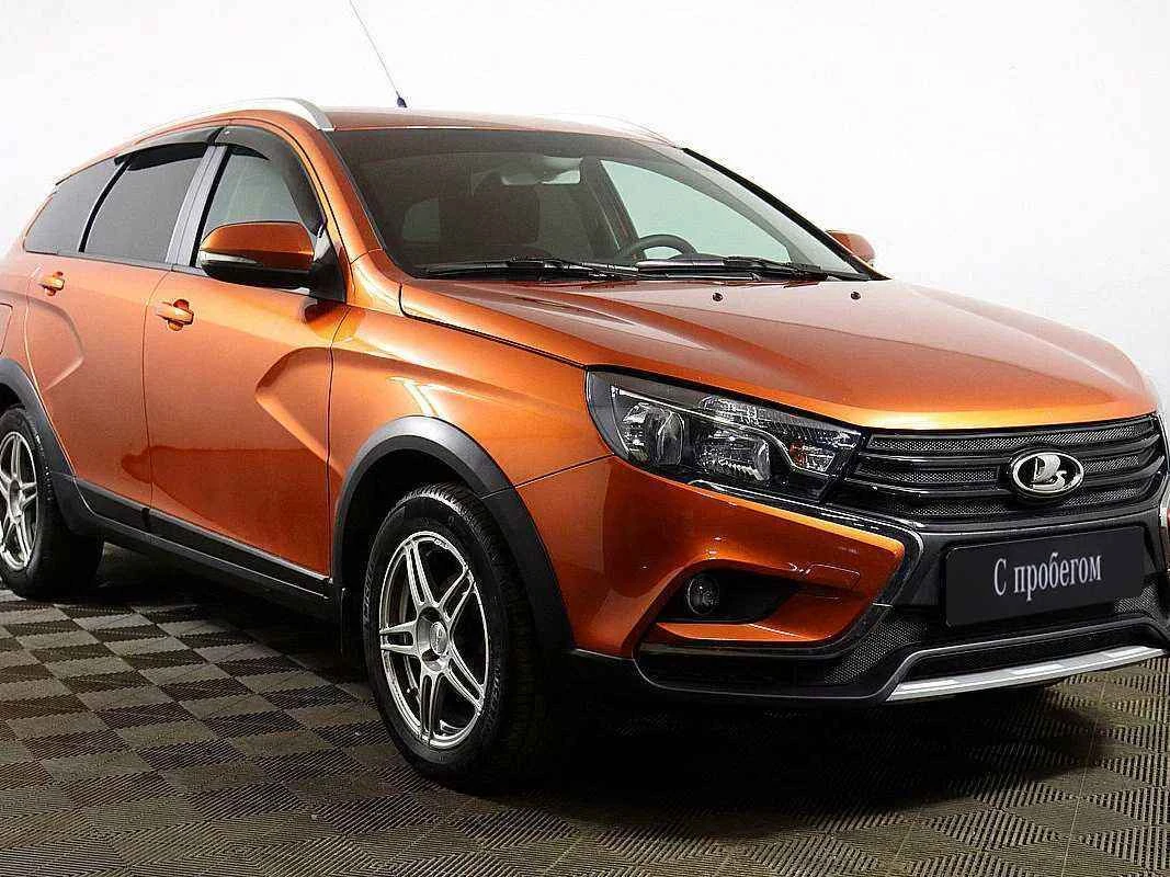 LADA Vesta SW Cross, Оранжевый, 2017, Механическая, 122 л.с., цена от 496 000 руб.