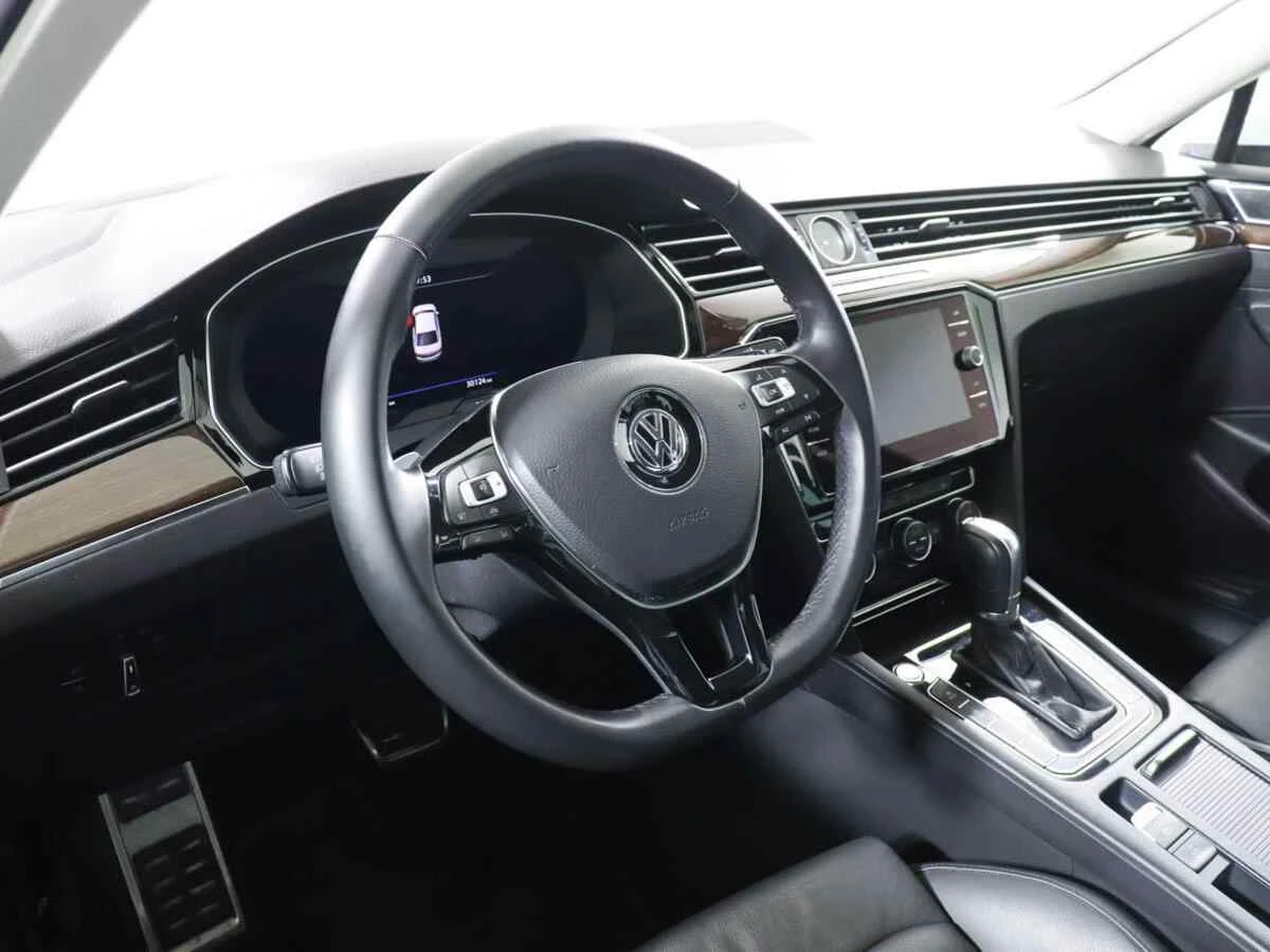 Volkswagen Passat, Белый, 2019, Робот, 150 л.с., цена от 1 700 000 руб.
