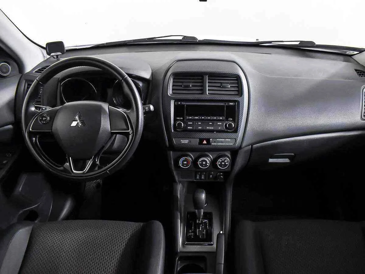 Mitsubishi ASX, Белый, 2018, Вариатор, 150 л.с., цена от 1 440 000 руб.