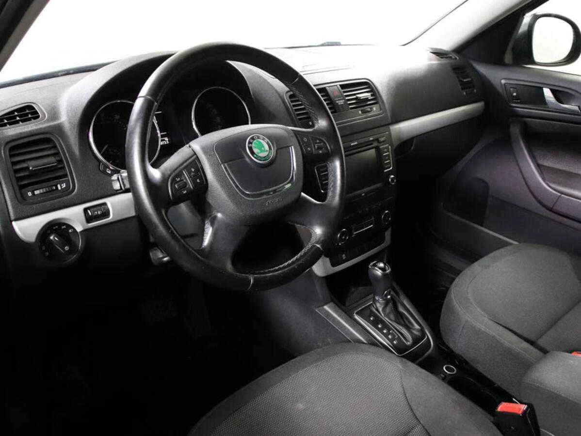 Skoda Yeti, Серый, 2013, Робот, 105 л.с., цена от 500 000 руб.