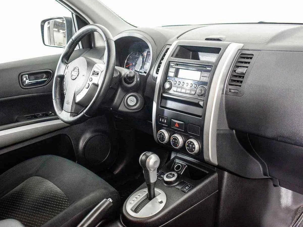Nissan X-Trail, Серебряный, 2014, Вариатор, 141 л.с., цена от 975 000 руб.