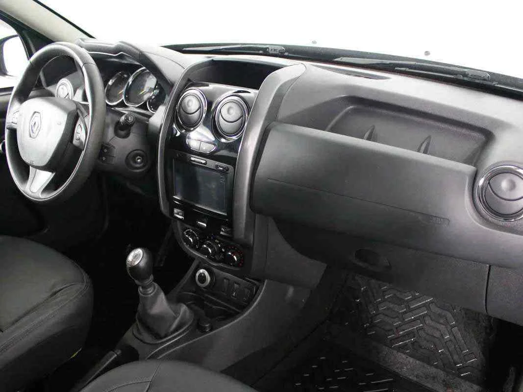 Renault Duster, Черный, 2017, Механическая, 109 л.с., цена от 1 115 000 руб.