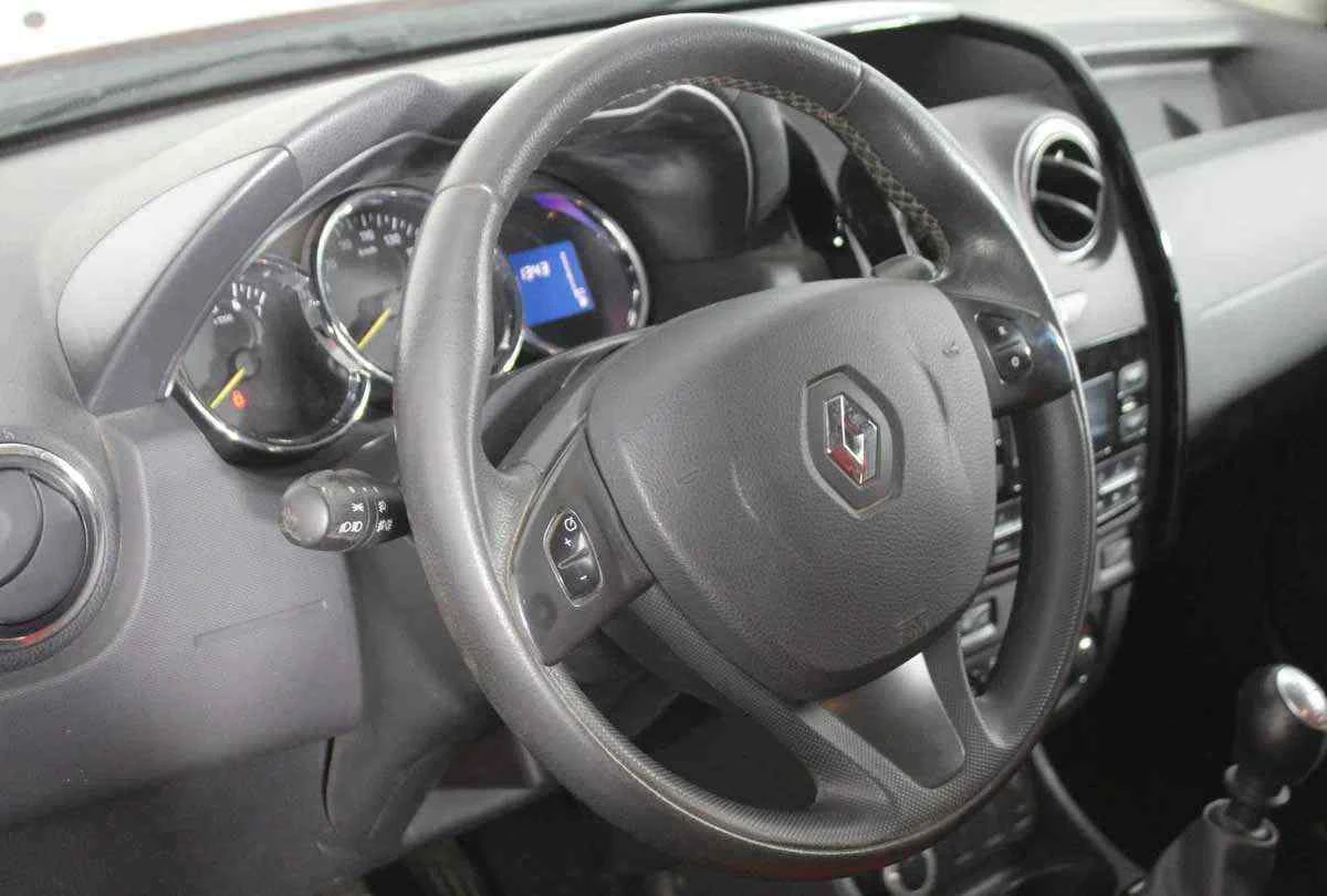 Renault Duster, Оранжевый, 2018, Механическая, 109 л.с., цена от 1 208 100 руб.
