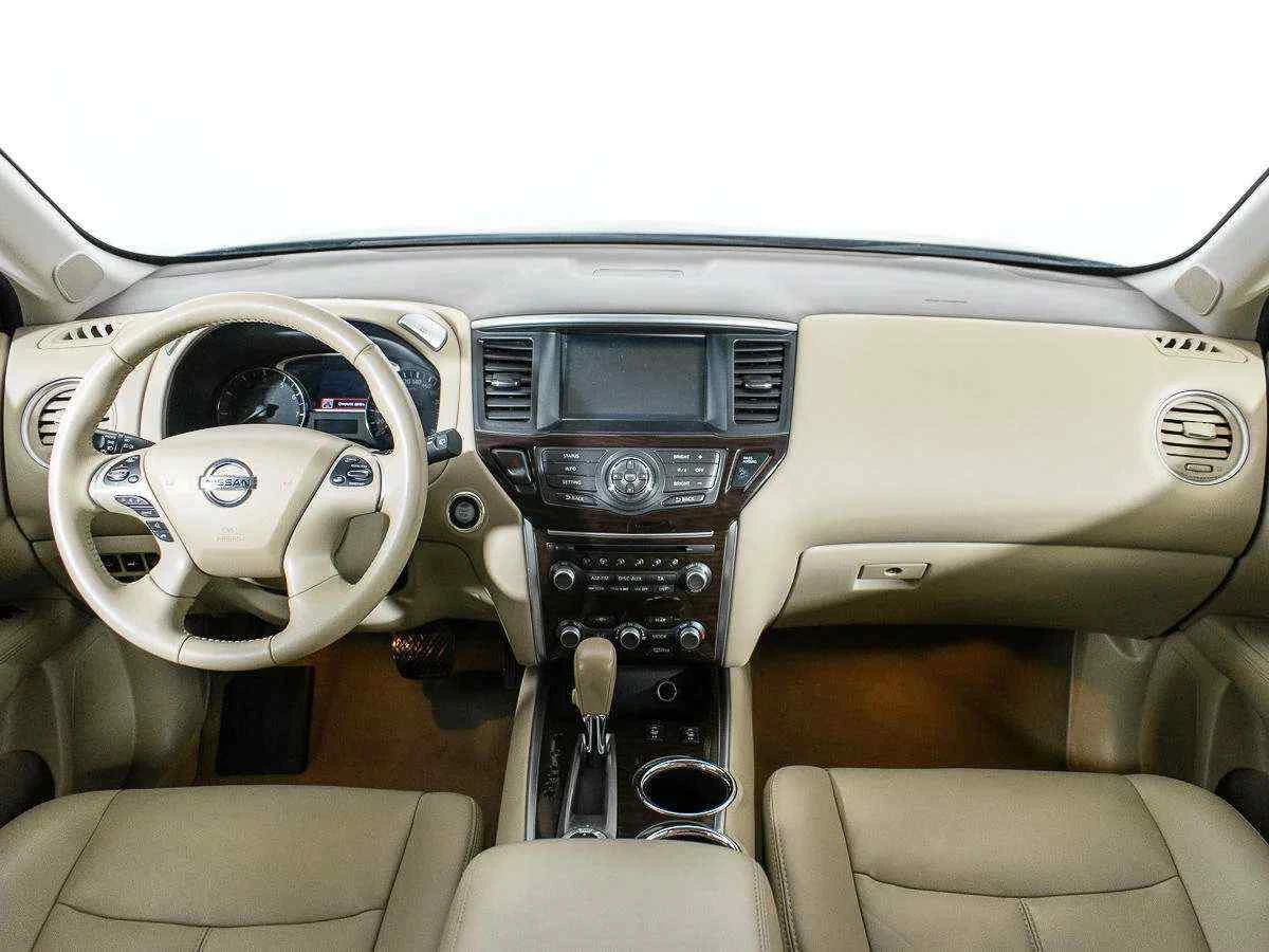 Nissan Pathfinder, Коричневый, 2014, Вариатор, 249 л.с., цена от 1 433 000 руб.