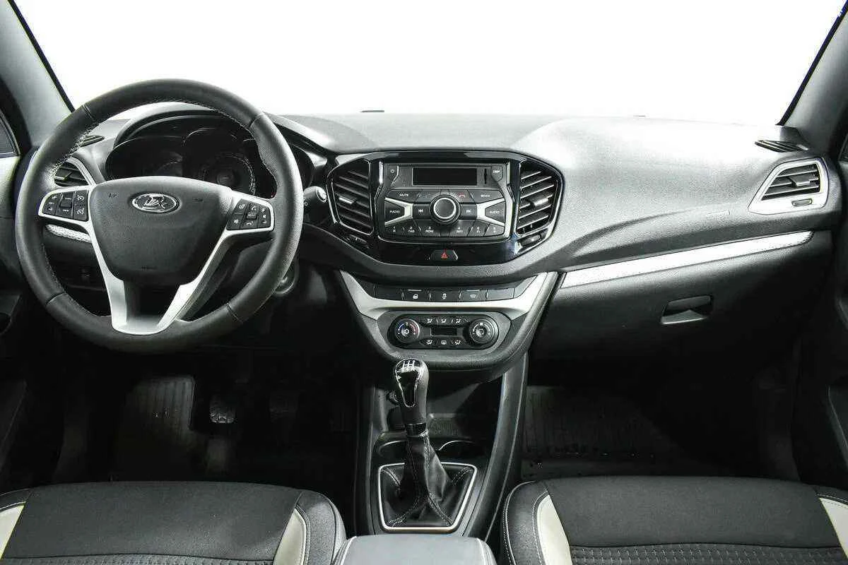 LADA Vesta SW Cross, Оранжевый, 2021, Механическая, 106 л.с., цена от 1 010 000 руб.