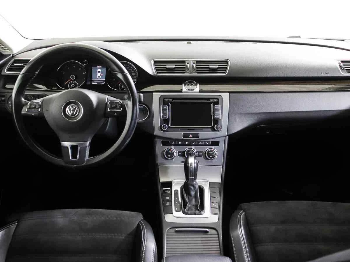 Volkswagen Passat CC, Белый, 2012, Робот, 152 л.с., цена от 890 000 руб.