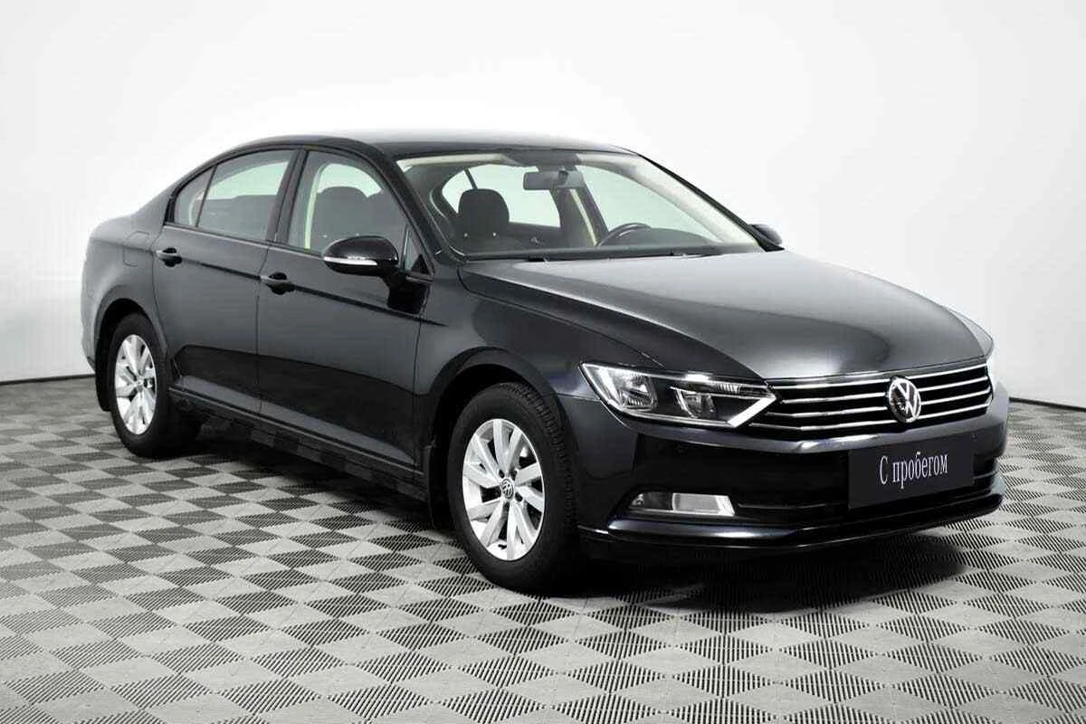 Volkswagen Passat, Черный, 2018, Робот, 125 л.с., цена от 1 350 000 руб.