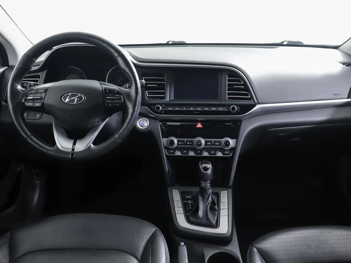 Hyundai Elantra, Белый, 2019, Автоматическая, 150 л.с., цена от 1 174 000 руб.