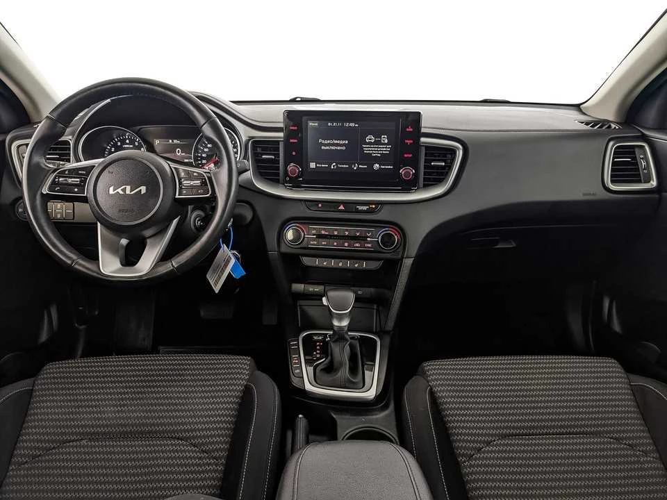 KIA CEED, Белый, 2022, Автоматическая, 128 л.с., цена от 1 624 000 руб.