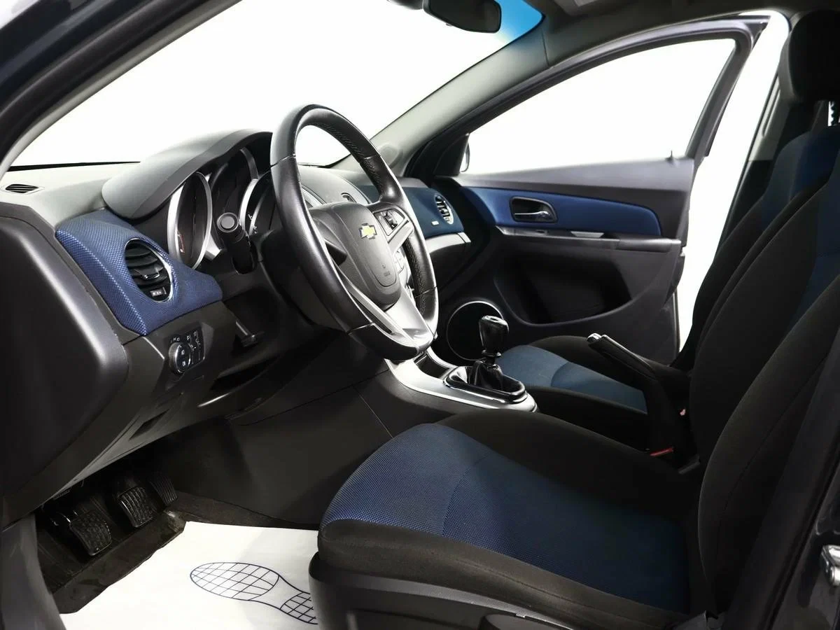 Chevrolet Cruze, Коричневый, 2014, Механическая, 109 л.с., цена от 560 000 руб.