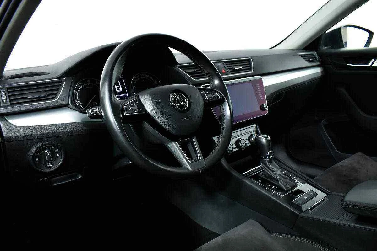 Skoda Superb, Серый, 2017, Робот, 180 л.с., цена от 1 195 000 руб.