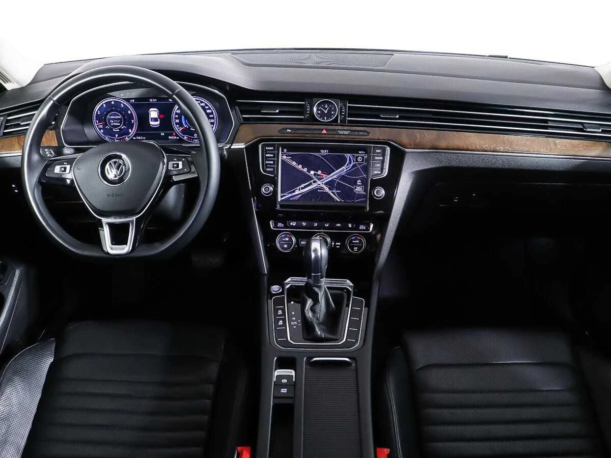 VOLKSWAGEN PASSAT, Черный, 2015, Робот, 180 л.с., цена от 1 344 000 руб.