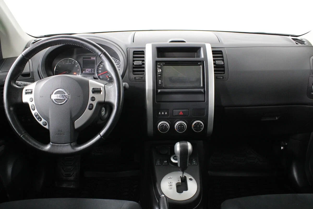Nissan X-Trail, Черный, 2014, Вариатор, 170 л.с., цена от 1 080 000 руб.