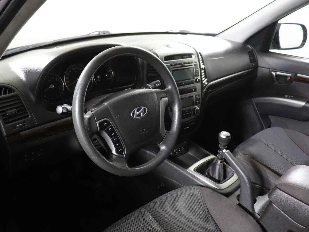 Hyundai Santa Fe, Черный, 2010, Механическая, 174 л.с., цена от 649 000 руб.