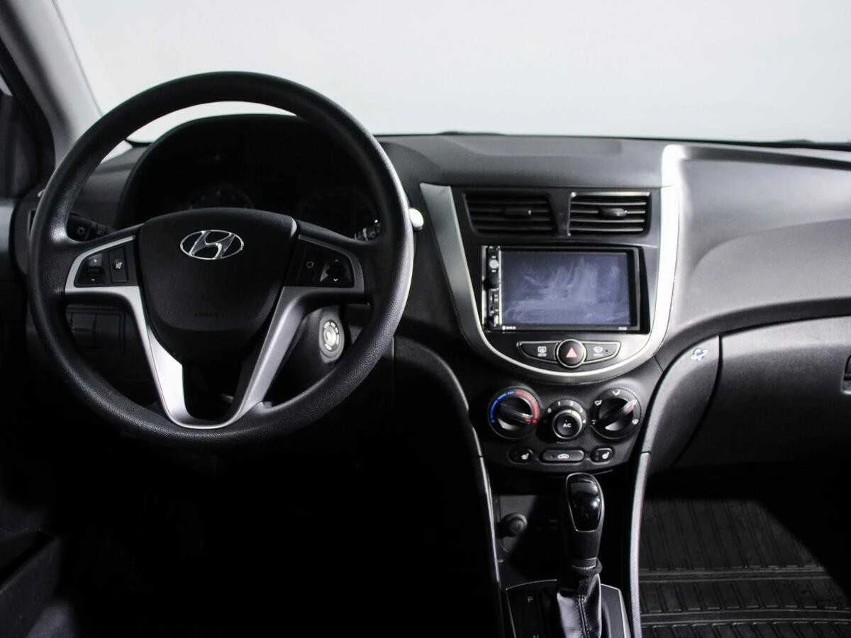HYUNDAI SOLARIS, Белый, 2016, Автоматическая, 123 л.с., цена от 768 000 руб.