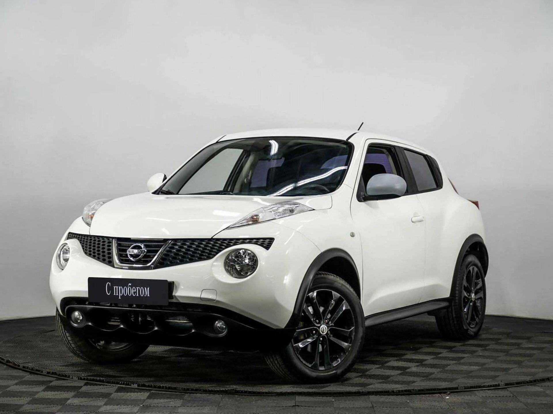 NISSAN JUKE, Белый, 2014, Вариатор, 117 л.с., цена от 780 800 руб.
