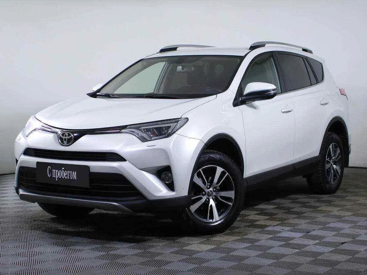 Toyota RAV 4, Белый, 2018, Вариатор, 146 л.с., цена от 1 674 000 руб.