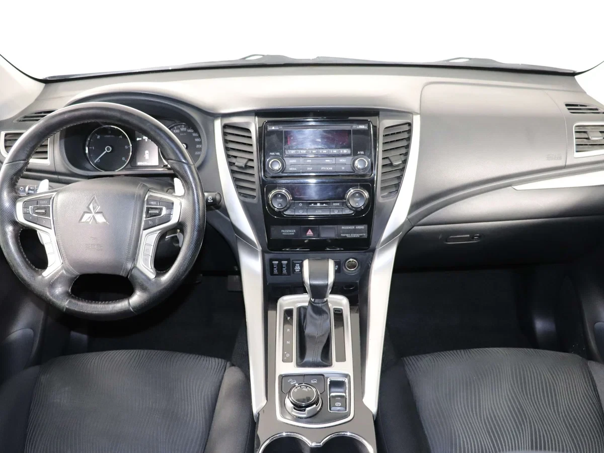 Mitsubishi Pajero Sport, Серый, 2017, Автоматическая, 181 л.с., цена от 2 125 500 руб.