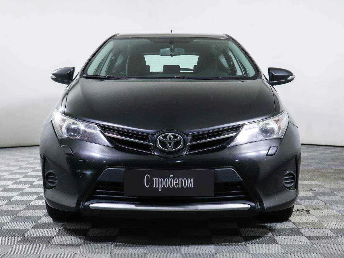 Toyota Auris, Черный, 2013, Вариатор, 132 л.с., цена от 490 000 руб.