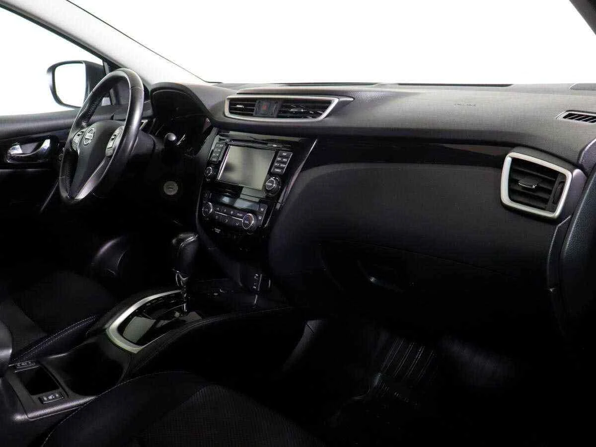 Nissan Qashqai, Красный, 2016, Вариатор, 144 л.с., цена от 945 000 руб.