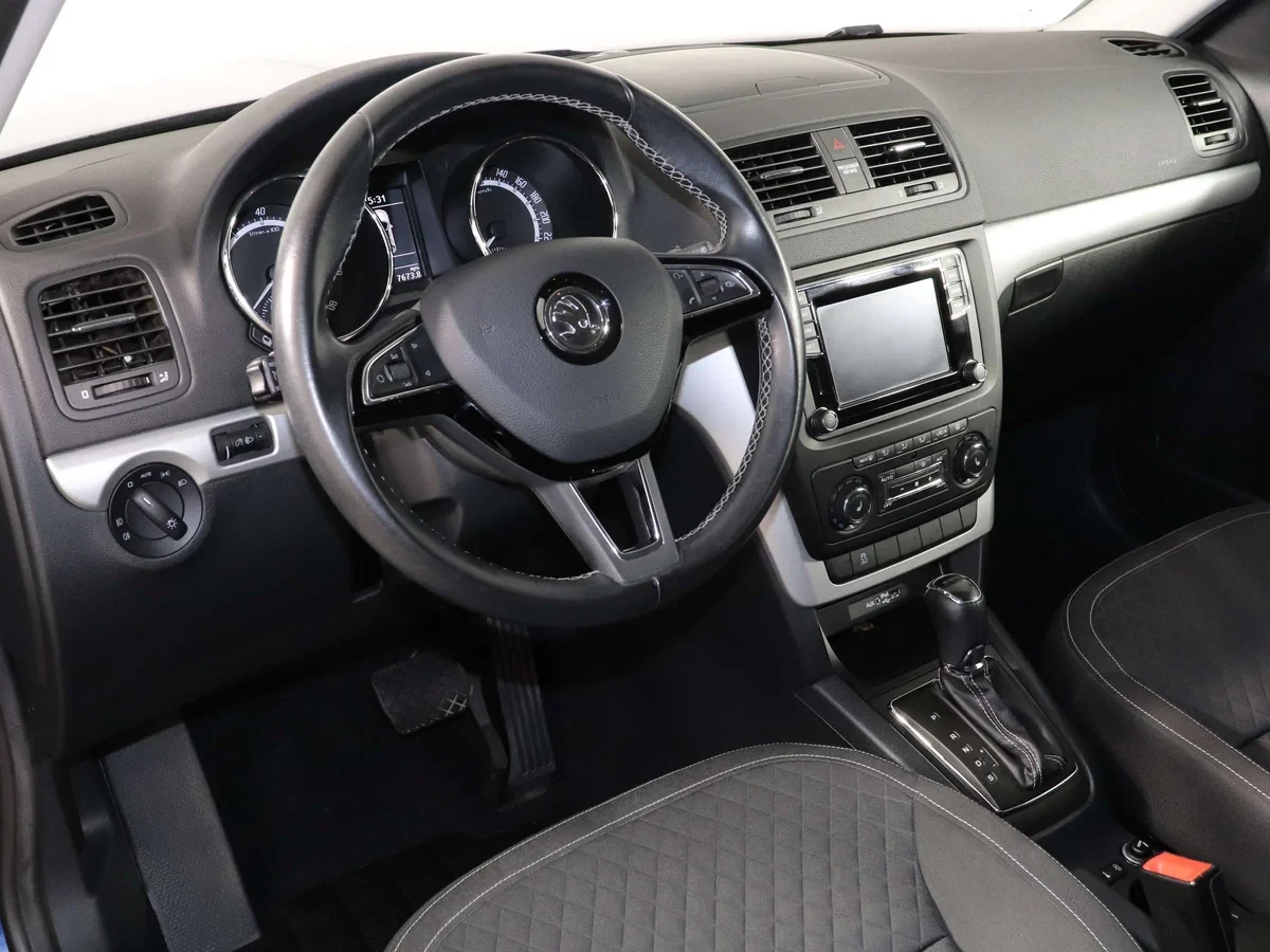 Skoda Yeti, Синий, 2016, Автоматическая, 110 л.с., цена от 987 000 руб.