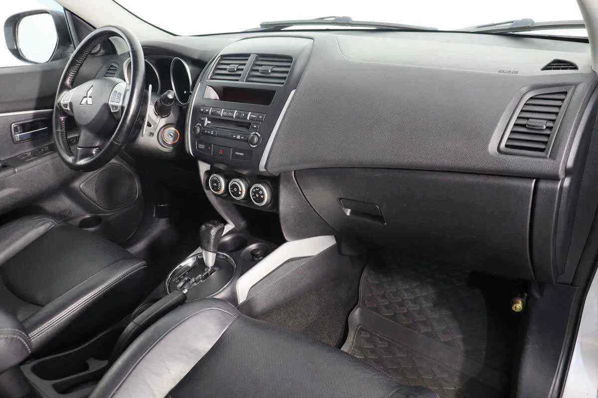 Mitsubishi ASX, Серебряный, 2011, Вариатор, 140 л.с., цена от 610 000 руб.