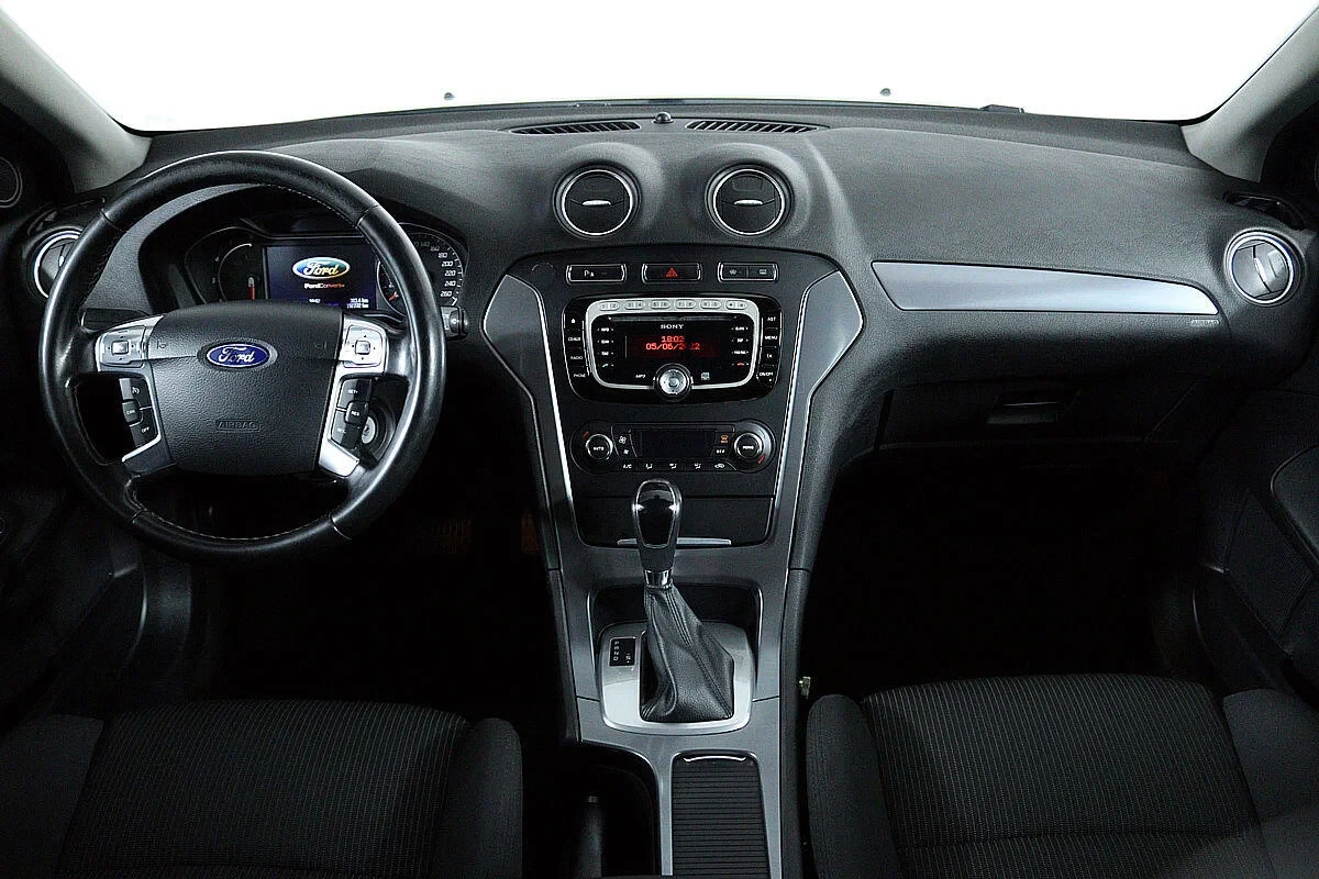 Ford Mondeo, Серебряный, 2011, Автоматическая, 140 л.с., цена от 467 000 руб.